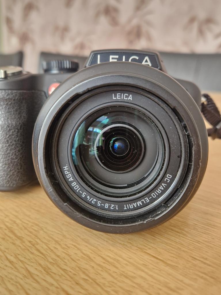 Leica V-Lux 2 digitale camera met flitser, Audio, Tv en Foto, Fotocamera's Digitaal, Ophalen of Verzenden, Overige Merken, Geen optische zoom