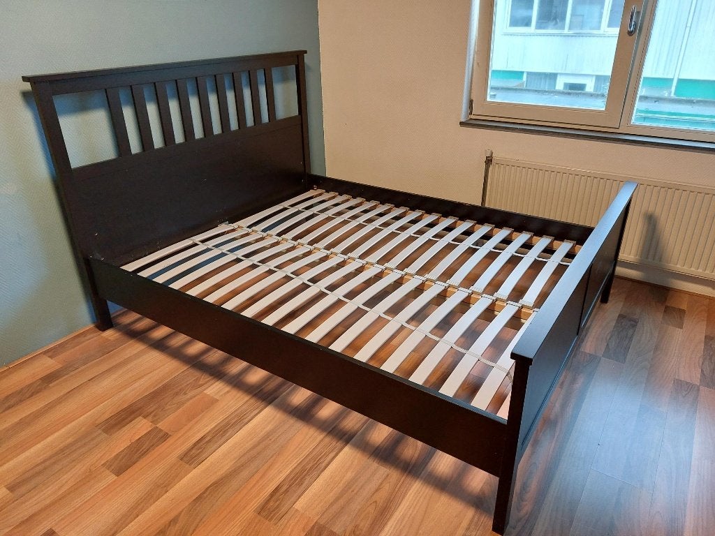 Gratis: Ikea Hemnes bed 160cmx200cm, Ophalen, Gebruikt, Bruin, Tweepersoons