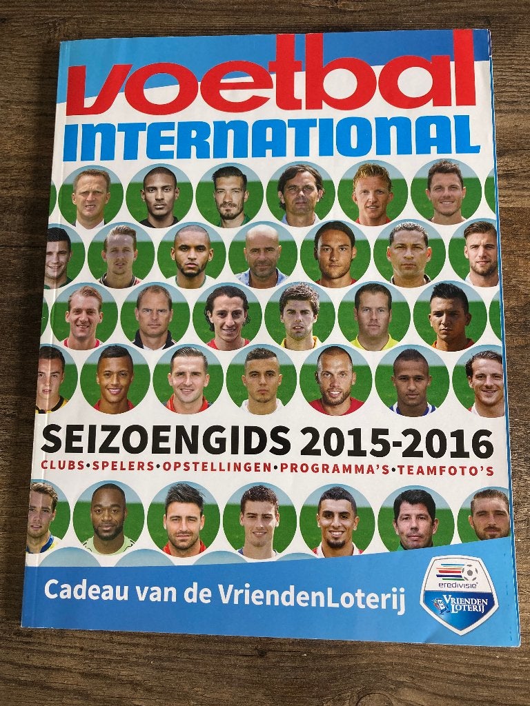 Voetbal International 2015-2016, Verzamelen, Ophalen, Zo goed als nieuw, Overige binnenlandse clubs, Boek of Tijdschrift