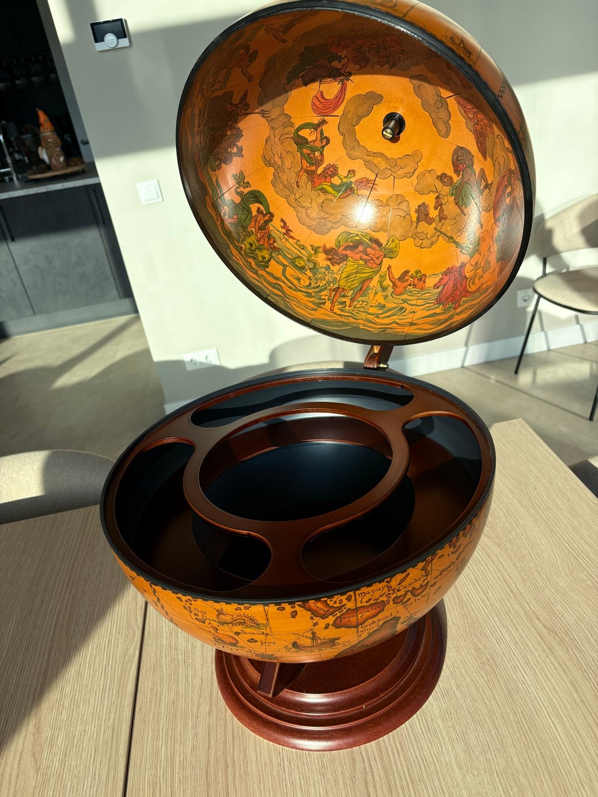 Antieke Globebar, Met opbergruimte, Ophalen of Verzenden, Zo goed als nieuw, Globebar