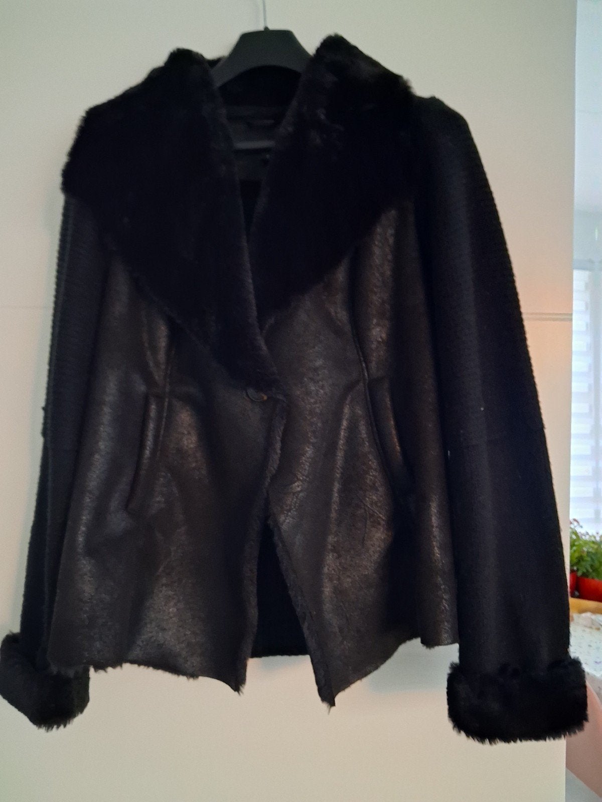 Leo & Ugo Dames Vest met Bontkraag en Manchetten, Maat 38/40 (M), Leo & Ugo, Zwart, Ophalen of Verzenden