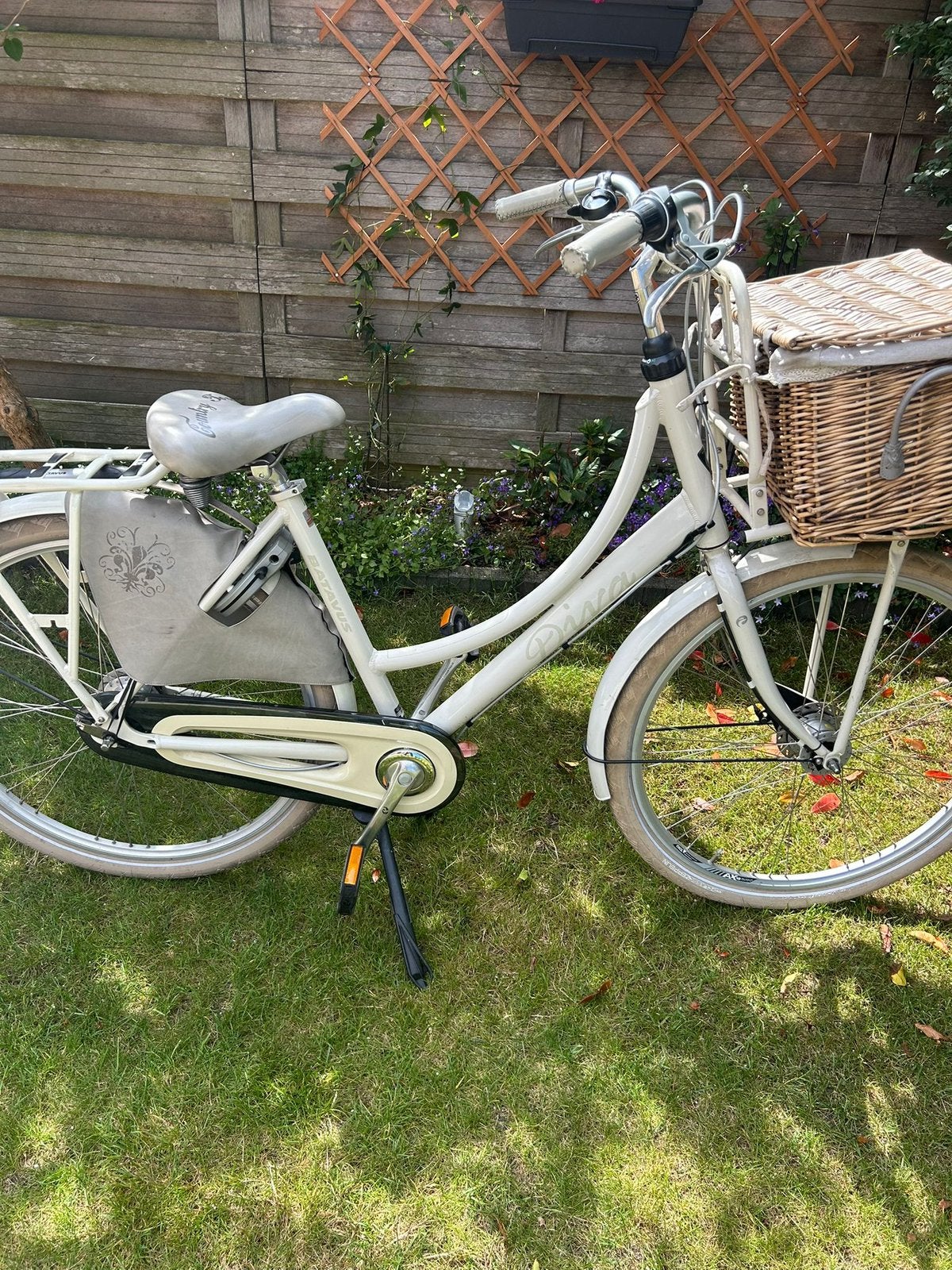 BATAVUS DIVA 28 inch - 50cm - ZGAN, Fietsen en Brommers, Fietsen | Meisjes, Ophalen, Zo goed als nieuw, 26 inch of meer, Versnellingen