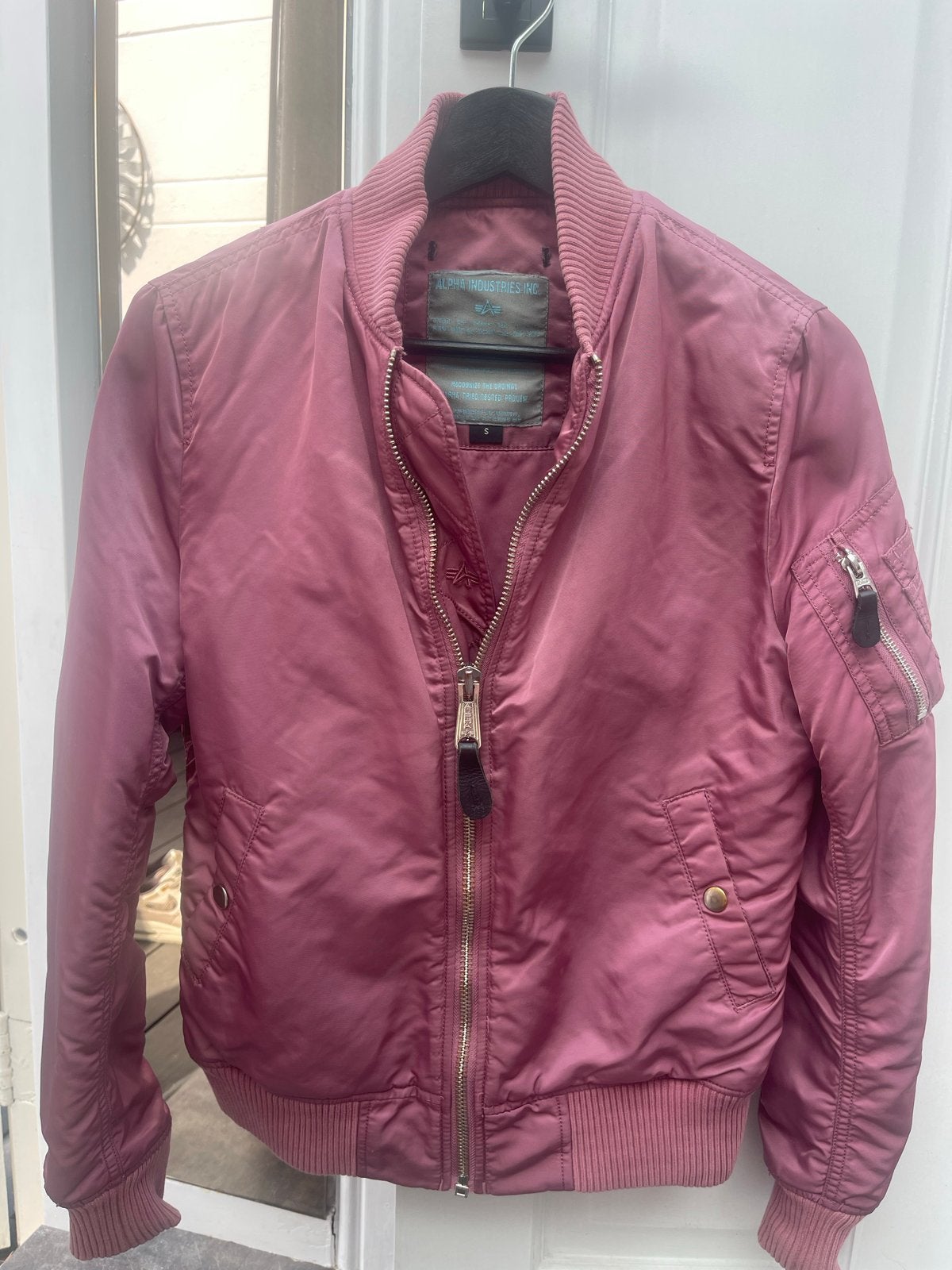 Alpha Industries Bomberjack - Maat S, Ophalen of Verzenden, Zo goed als nieuw, Maat 36 (S), Roze