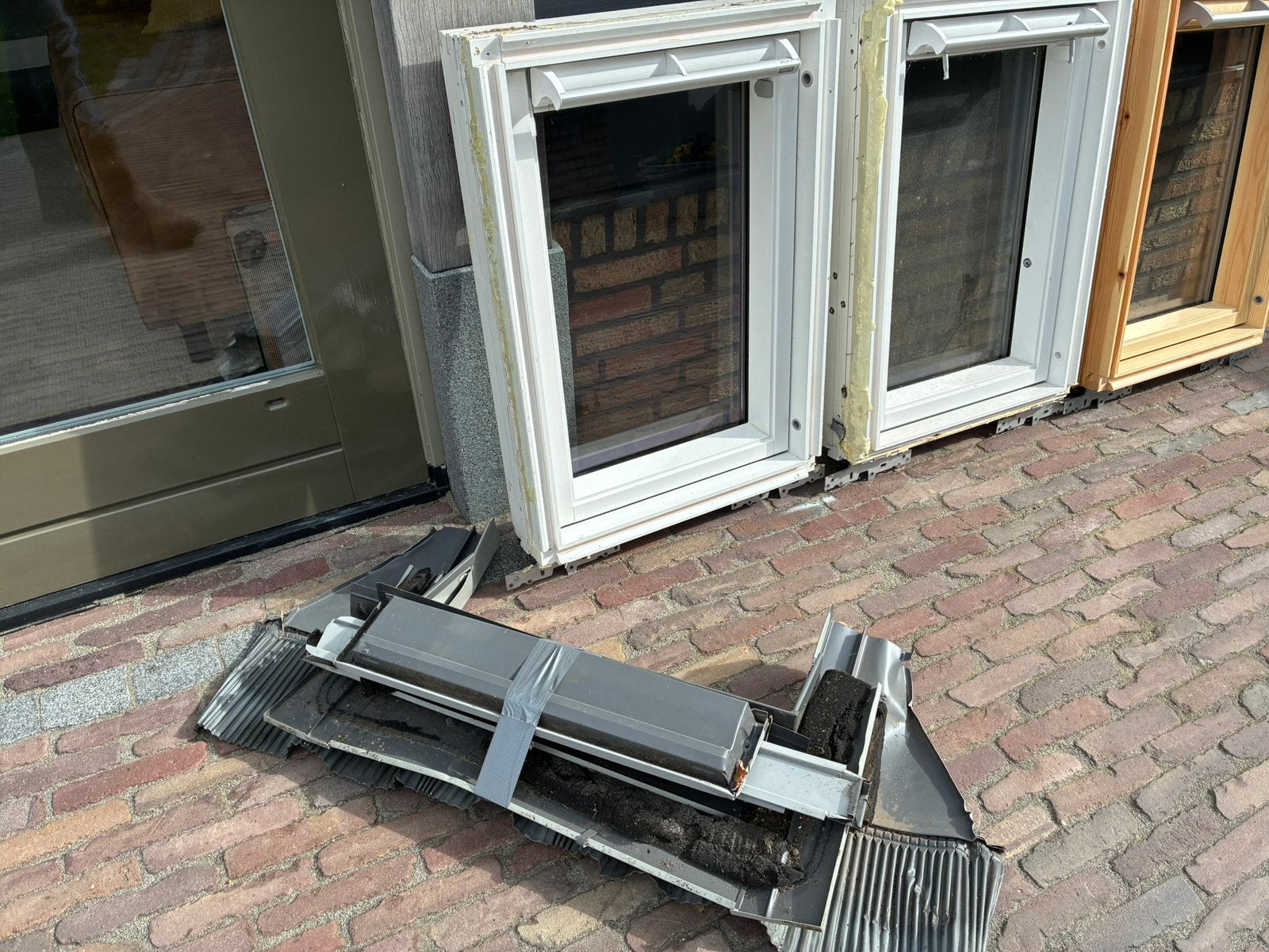 4x VELUX 55x78 wit dakraam kantelraam zolderraam, Ophalen, Zwart, Overige typen, Zo goed als nieuw