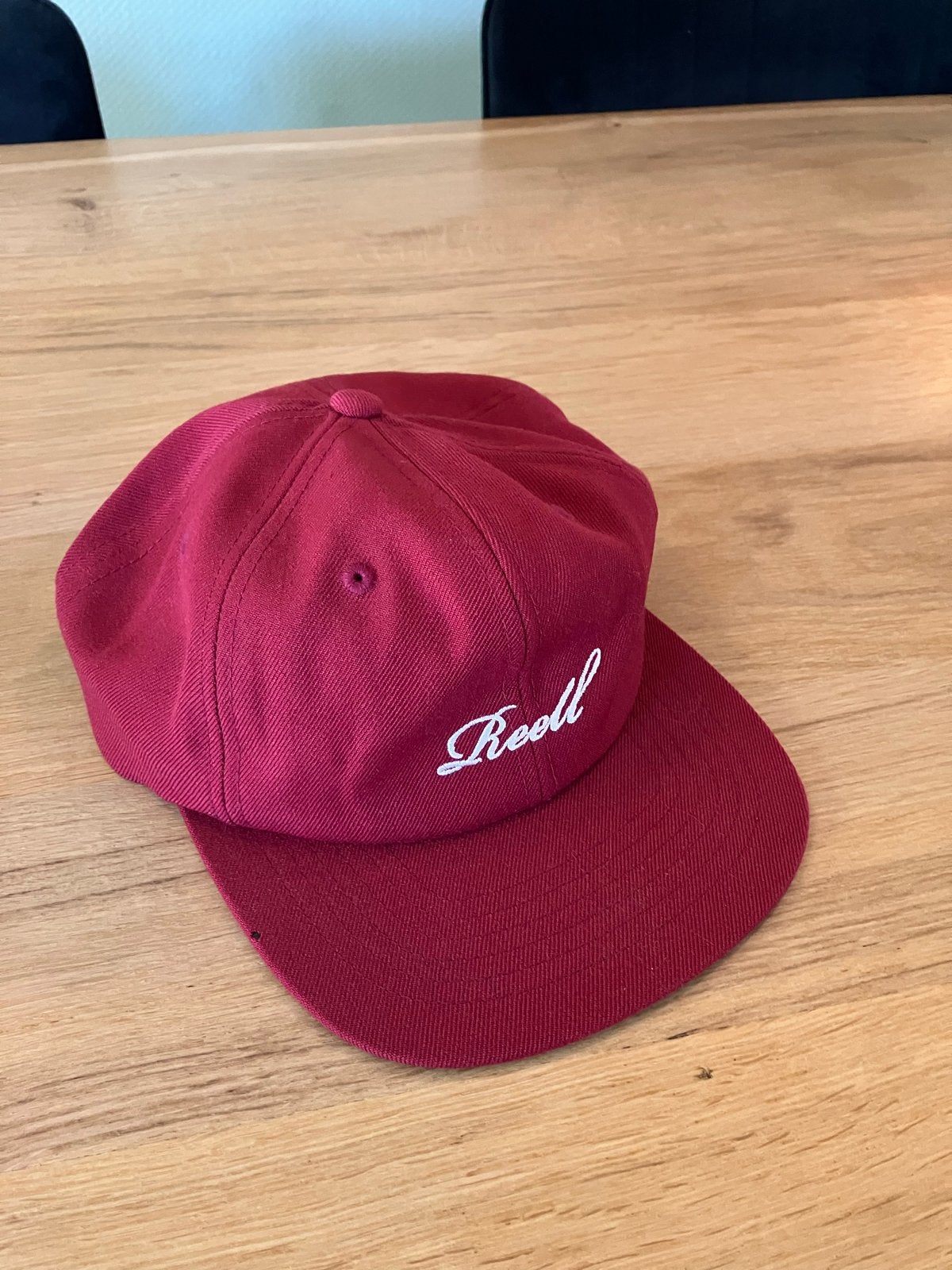 Bordeauxrode Reell Single Script Cap, Kleding | Heren, Hoeden en Petten, Ophalen of Verzenden, Nieuw, One size fits all, Pet