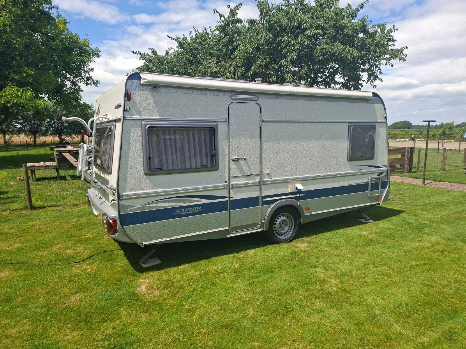 Fendt Saphir 470 TFB - Complete en comfortabele caravan, Kachel, Rondzit, Particulier, Tot en met 4