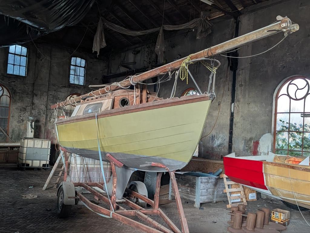 Klassieke Waarschip 600 op trailer - restauratieproject, Watersport en Boten, Ophalen, Gebruikt, Hout, Overige brandstoffen