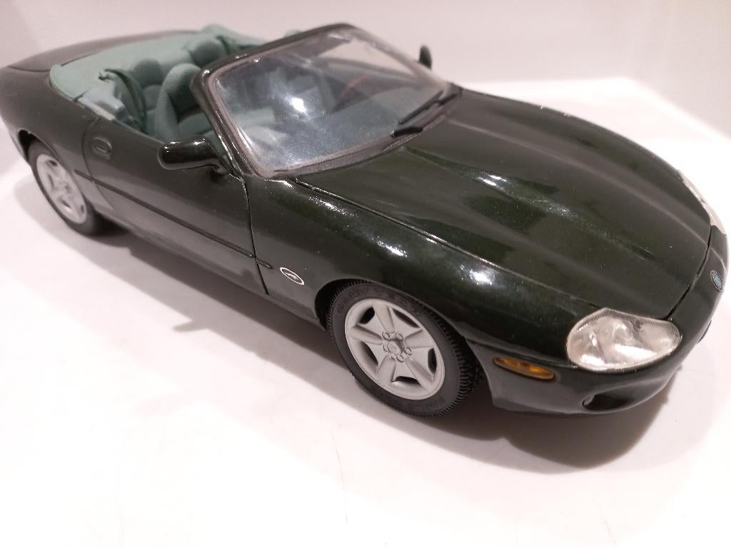 Jaguar XK8 Cabrio Maisto 1:18 modelauto 127, Ophalen of Verzenden, Gebruikt, Auto, Maisto