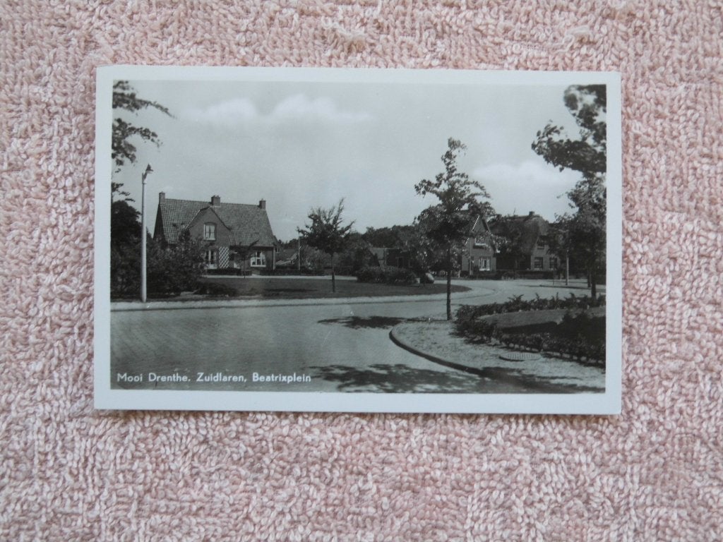 Ansichtkaart Zuidlaren Beatrixplein Mooi Drenthe Gelopen, Verzamelen, Ophalen of Verzenden, 1940 tot 1960, Ongelopen, Drenthe