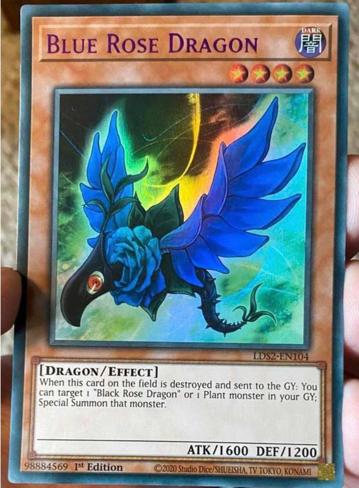 Yu-Gi-Oh! Blue Rose Dragon LDS2 1st Edition !, Ophalen of Verzenden, Zo goed als nieuw, Losse kaart, Foil