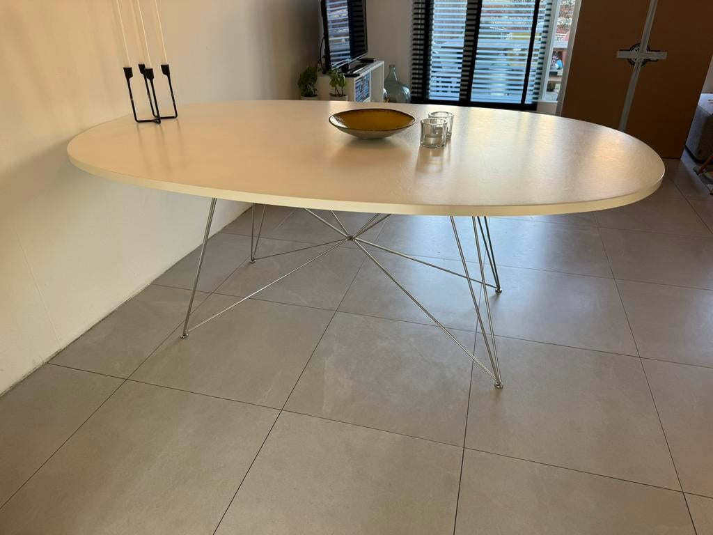 Mooie magis XZ3 design tafel aangeboden!, Huis en Inrichting, Tafels | Eettafels, Ophalen, 200 cm of meer, 50 tot 100 cm, Zo goed als nieuw