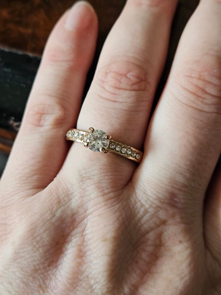 Ring met Zirconia, Sieraden, Tassen en Uiterlijk, Ringen, Met kristal, IJzer of Staal, Nieuw, Ophalen of Verzenden