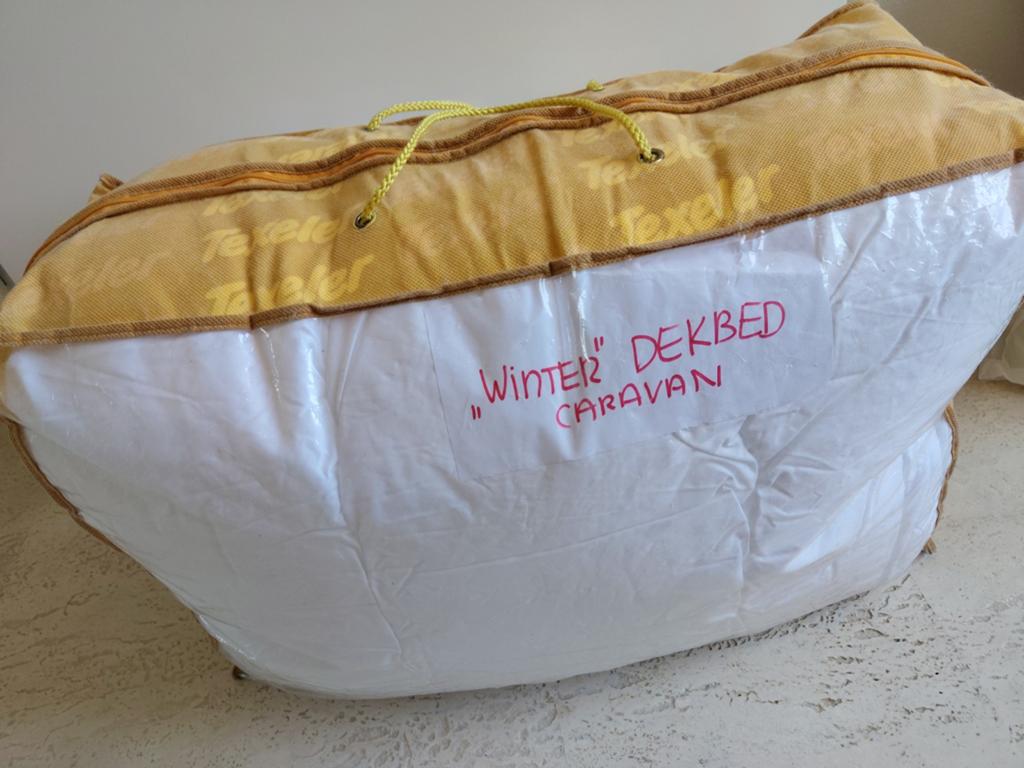 Zo goed als nieuw winterdekbed 2x2m, Ophalen, Wit, Tweepersoons, Deken of Dekbed