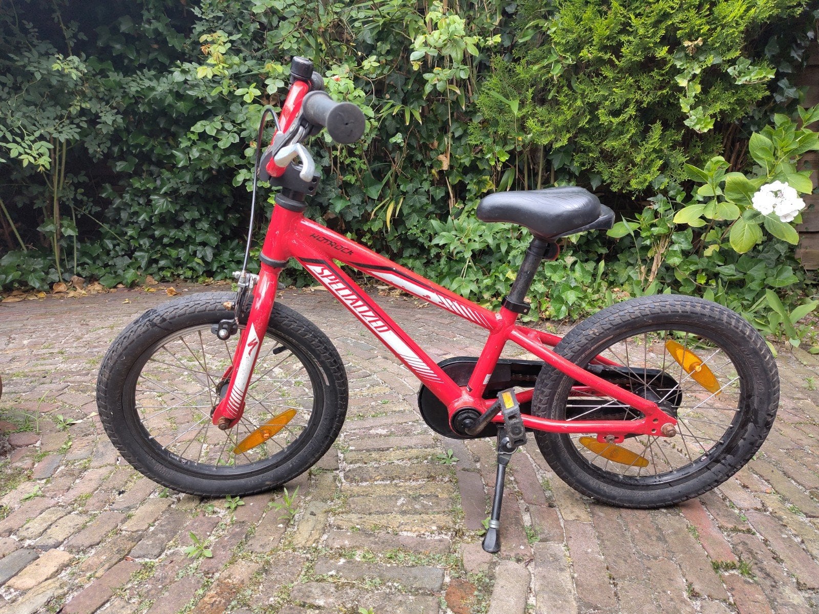 Specialized 16 inch kinderfiets rood, Fietsen en Brommers, Fietsen | Kinderfietsjes, Ophalen, Gebruikt, 16 tot 20 inch