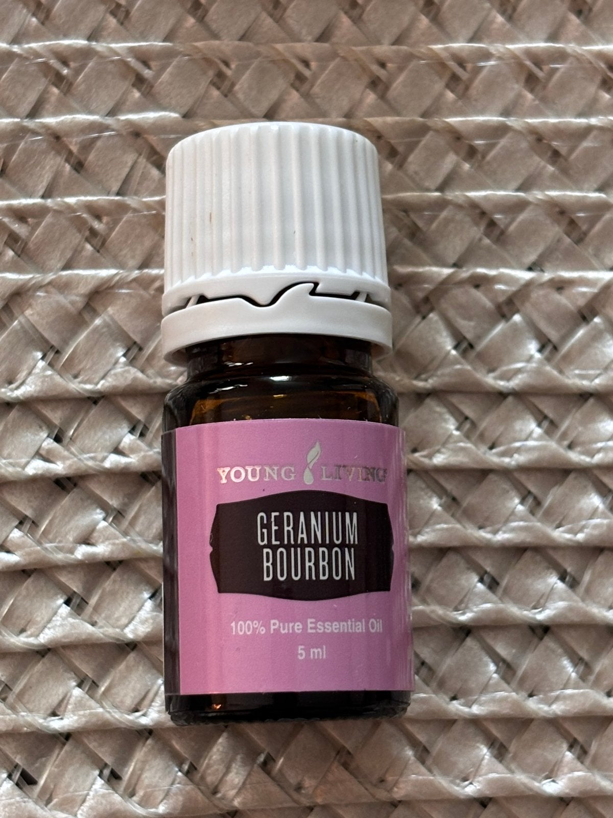 Nieuw geranium bourbon van Young living, Ophalen of Verzenden, Nieuw