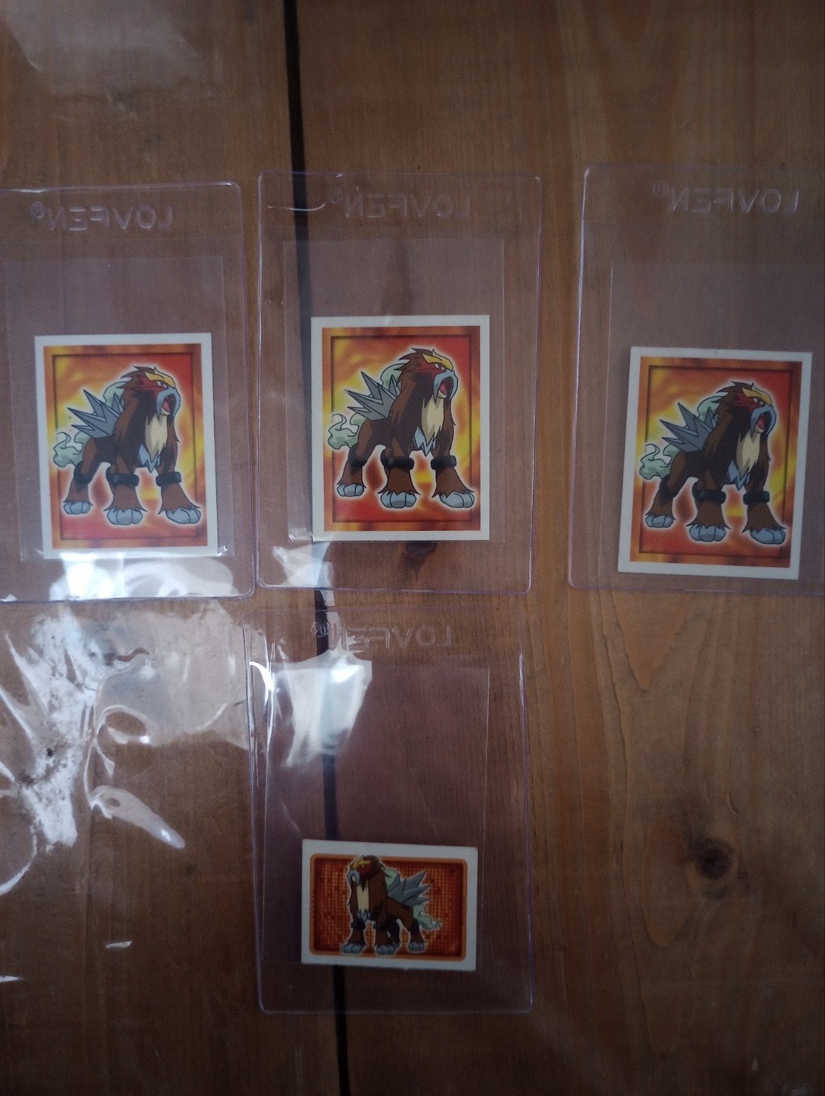 4x Entei Pokémon Merlin stickers - Losse kaarten, Ophalen of Verzenden, Zo goed als nieuw, Meerdere kaarten