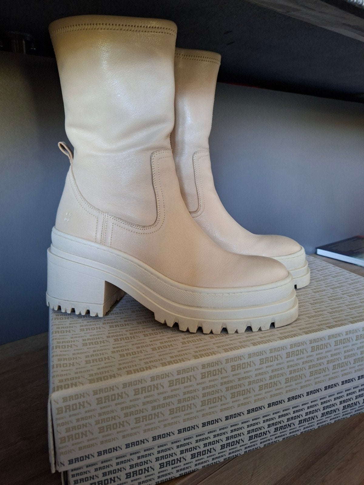Bronx laarzen maat 39, Kleding | Dames, Bronx, Beige, Lage of Enkellaarzen, Nieuw