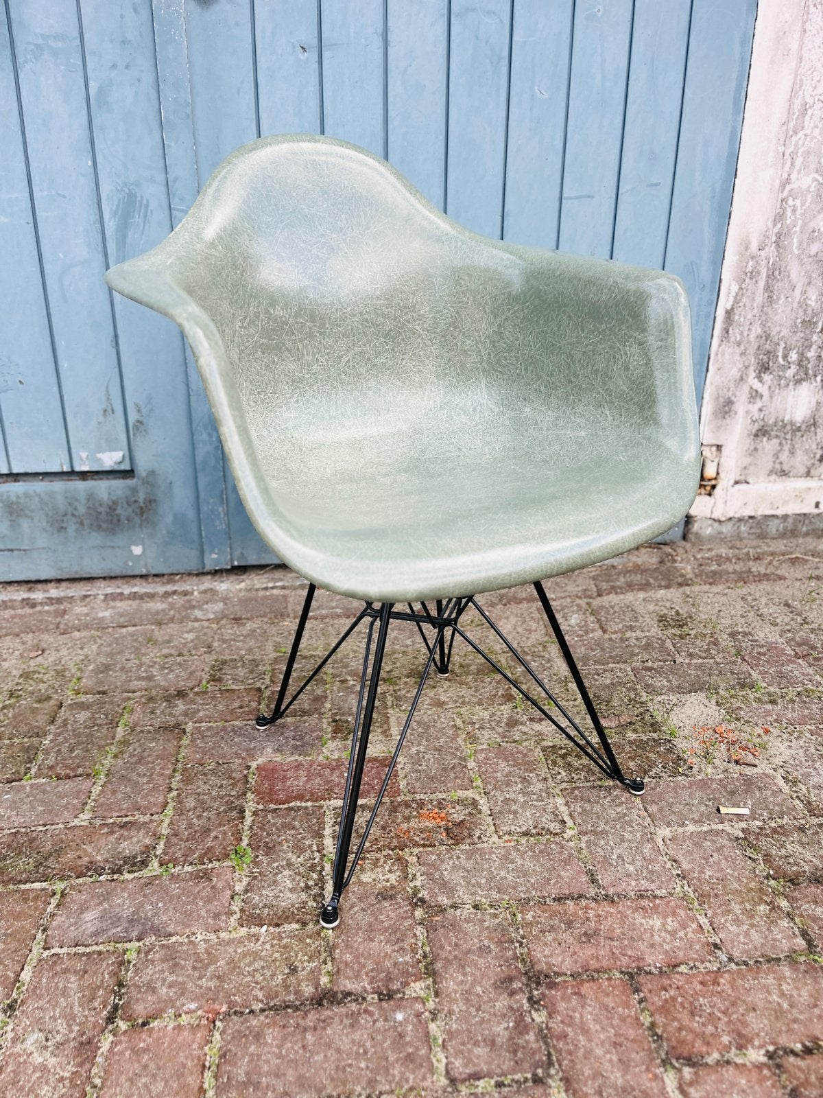Vintage Eames Fiberglass Armstoel - Seafoam groen glasvezel, Ophalen of Verzenden, Overige kleuren, Eén