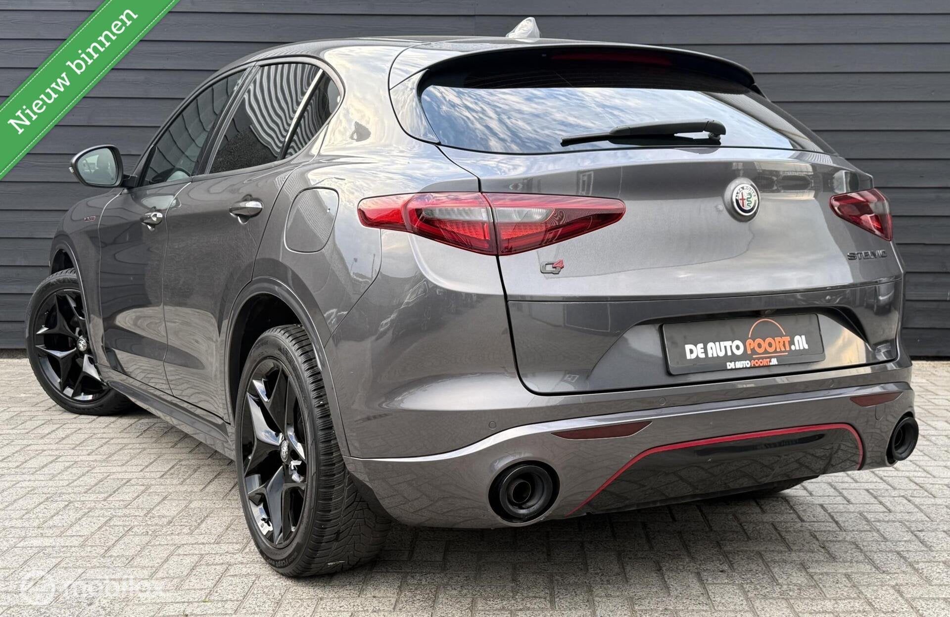 Alfa Romeo Stelvio 2.0 T 280PK Q4 Veloce Leder/LED/Winterpac, Automaat, 4 cilinders, Met garantie (alle), Leder
