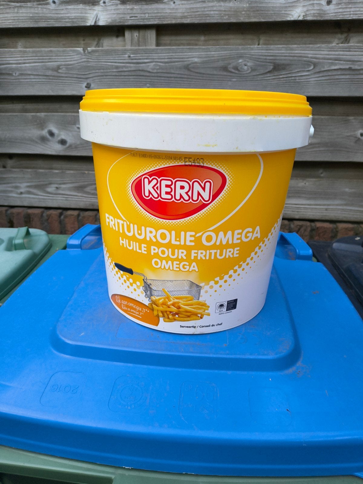 Kern Frituurolie Omega - Grote Emmer, 1 tot 2 liter, Ophalen, Zo goed als nieuw