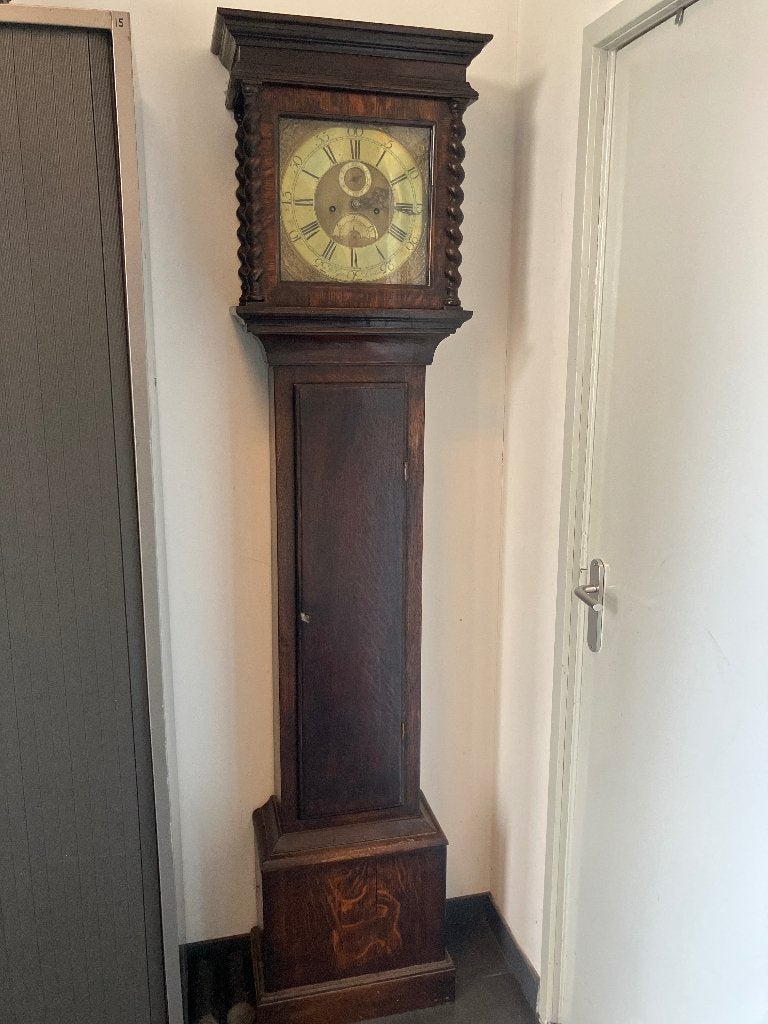 Staande klok b tipton ludlow, Ophalen