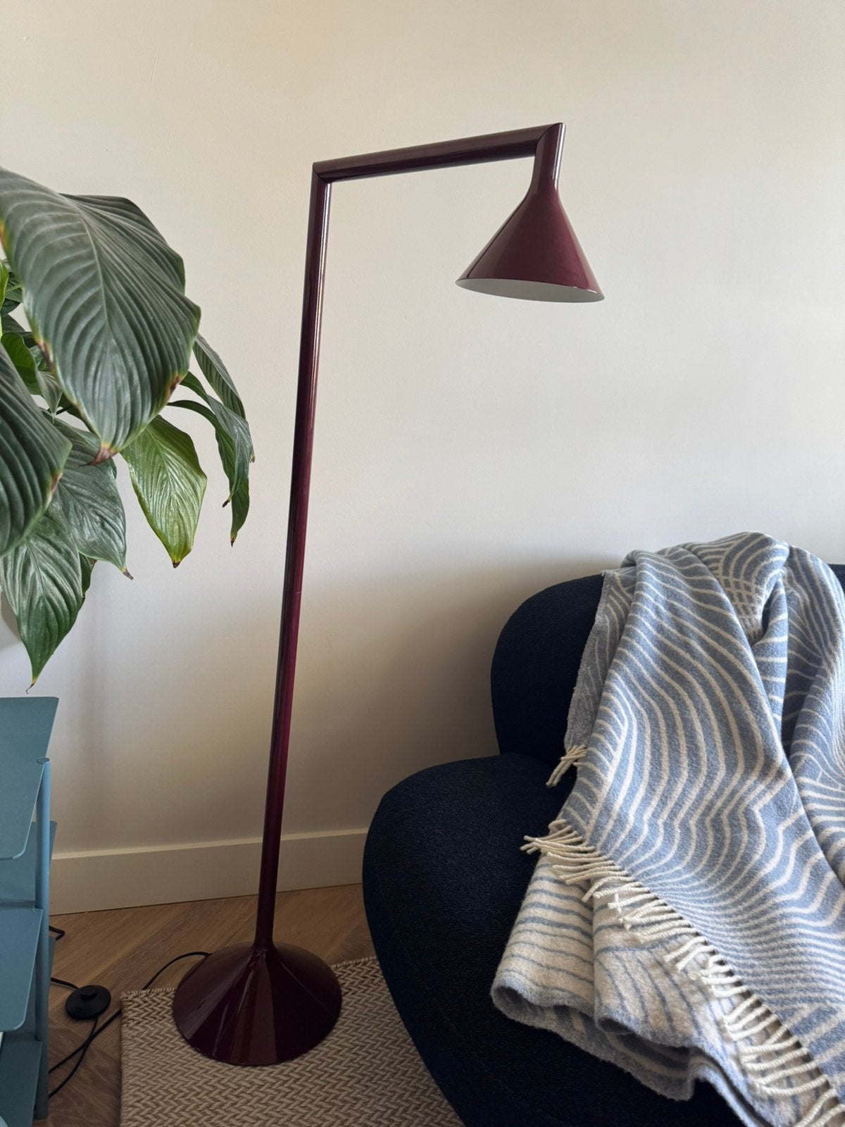 Ikea PS vloerlamp bordeaux rood -  nieuw in doos, Huis en Inrichting, Ophalen, Nieuw, 150 tot 200 cm