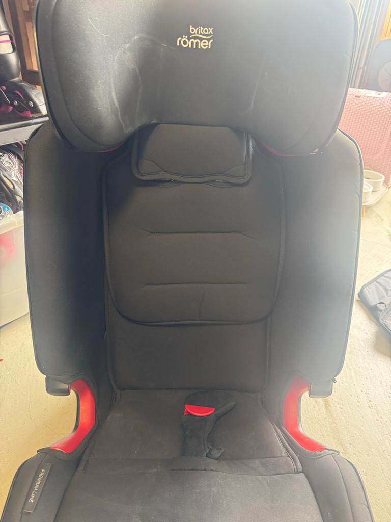 Britax Römer autostoel - Zwart/Rood, Kinderen en Baby's, Autostoeltjes, Zo goed als nieuw, Romer, 15 t/m 36 kg, Autogordel, Verstelbare rugleuning