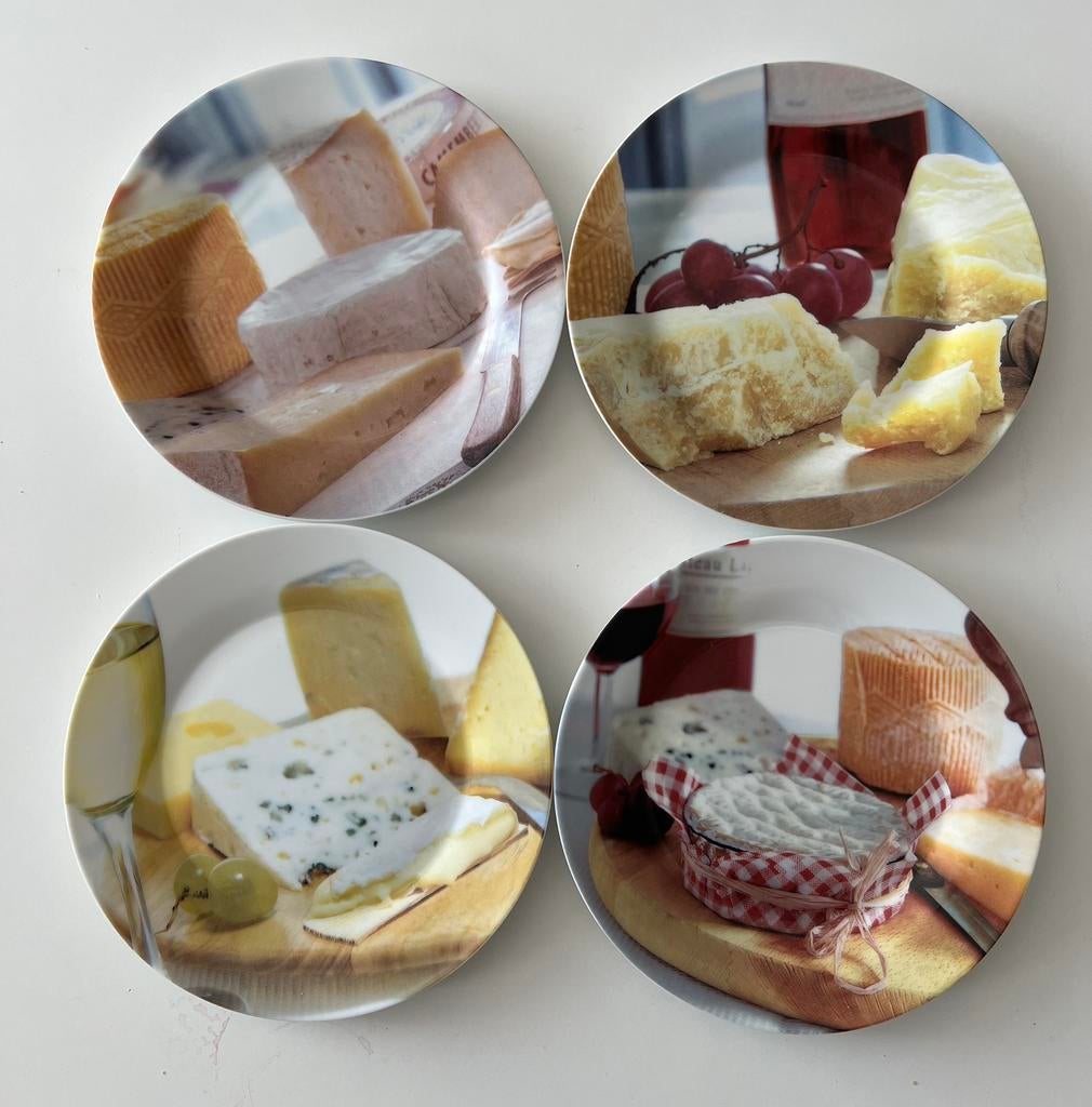 4 porseleinen borden Italiaans merk Easy Life Servies, Ophalen of Verzenden, Zo goed als nieuw, Bord(en), Overige stijlen