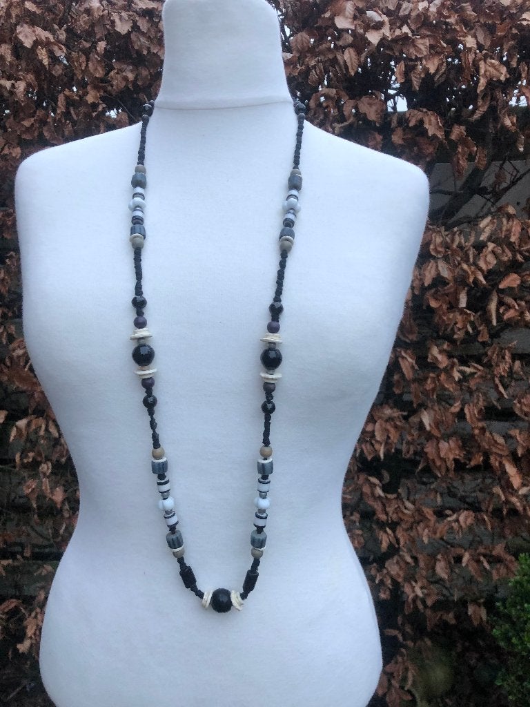 vintage halsketting - zwart / wit natuursteen, Sieraden, Tassen en Uiterlijk, Kettingen, Ophalen of Verzenden, Zo goed als nieuw