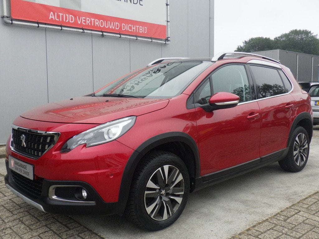 Peugeot 2008 1.2 Automaat Allure, Panodak, Camera, Cruise, N, Auto's, Peugeot, Gebruikt, Zwart, 1199 cc, Leder en Stof
