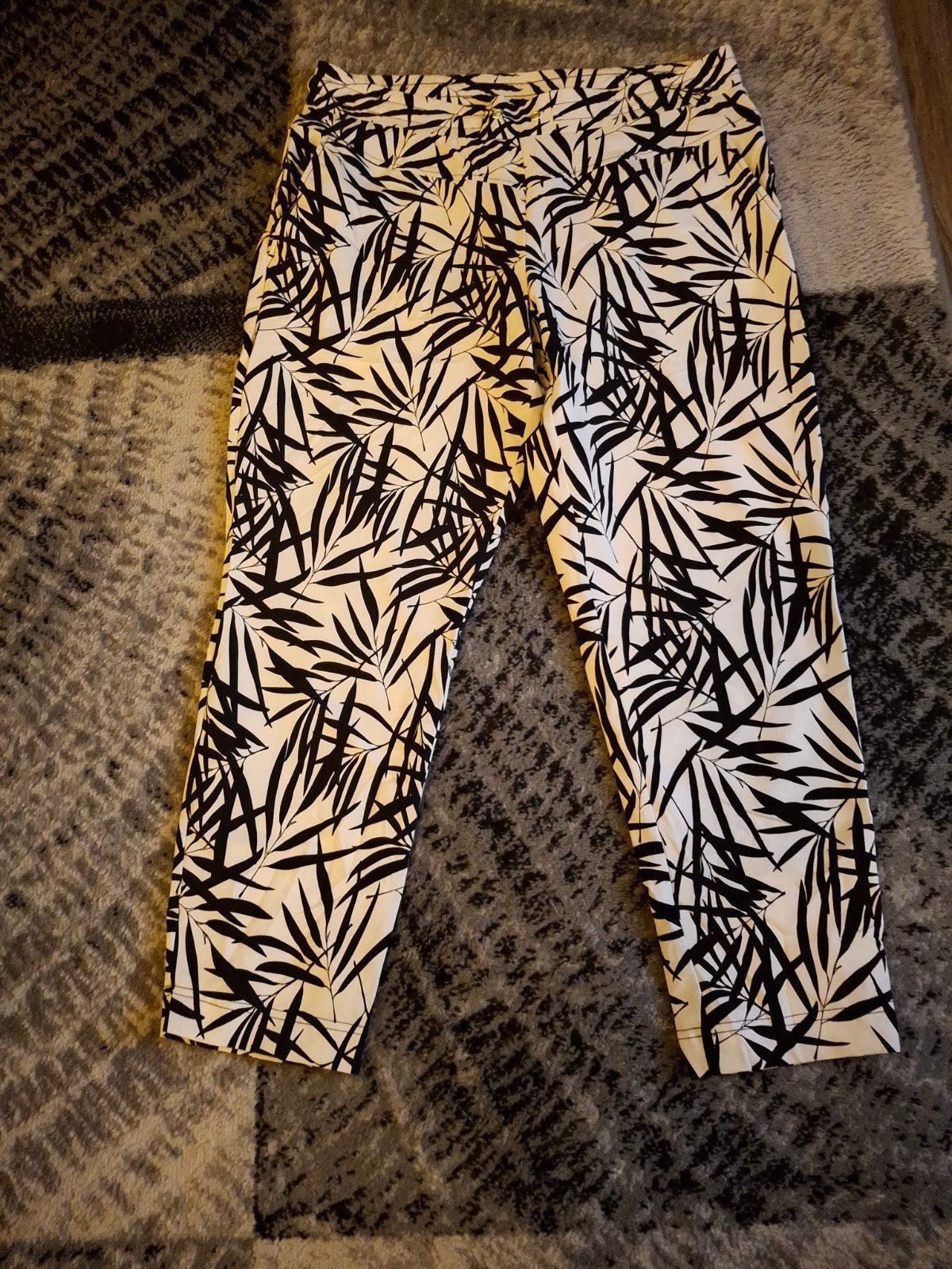 Dames broek maat L met bladerenprint, Meerkleurig, Maat 42/44 (L), Ophalen of Verzenden, Lang