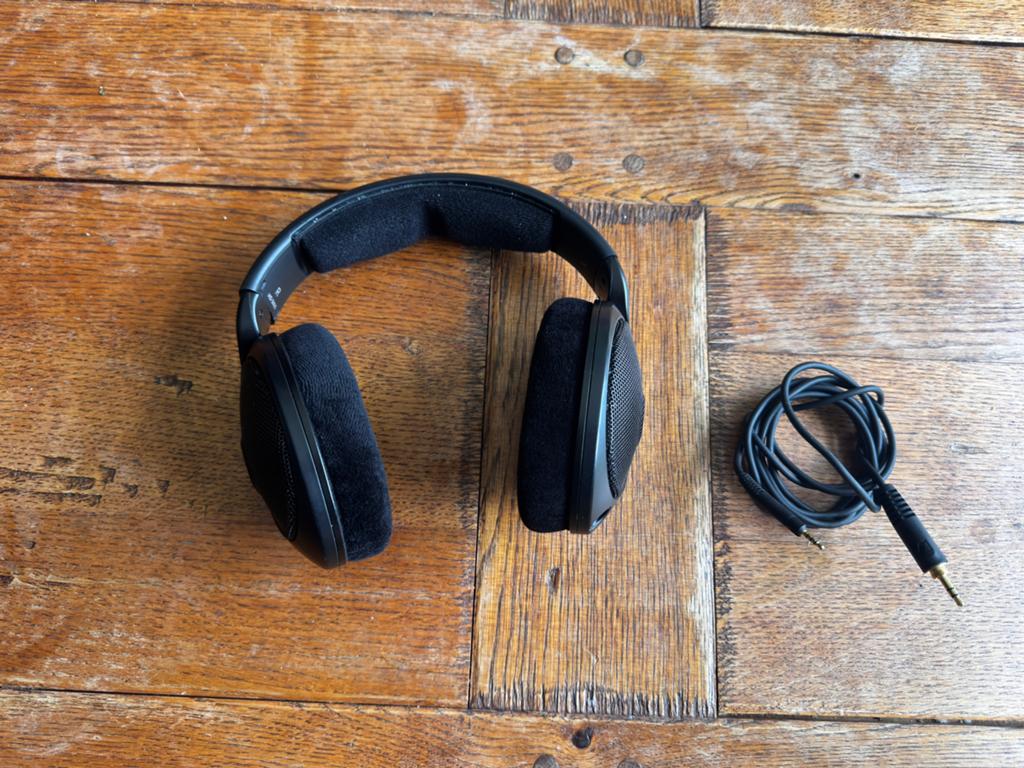 Sennheiser HD560S - nieuwe oorkussen- open back koptelefoon, Ophalen of Verzenden, Zo goed als nieuw