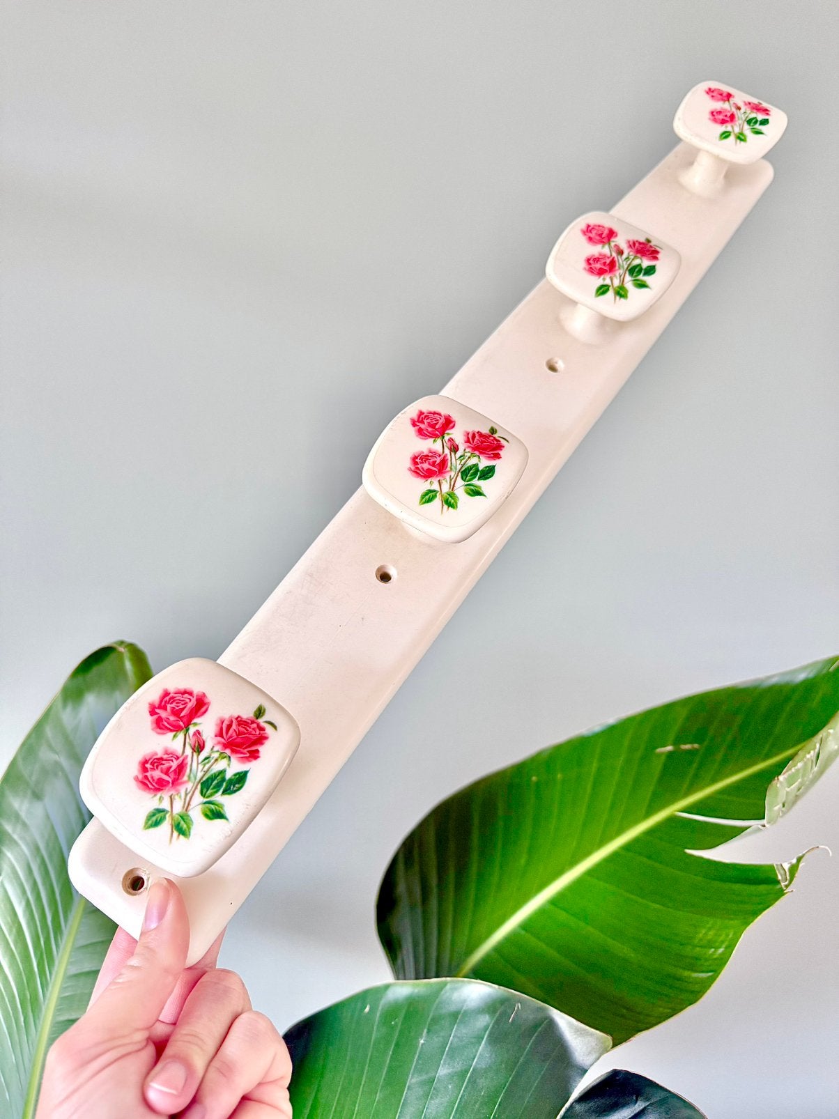 Vintage retro kunststof rozen bloemen kapstok wandhaken, Ophalen of Verzenden, Gebruikt, Kunststof, Wandkapstok