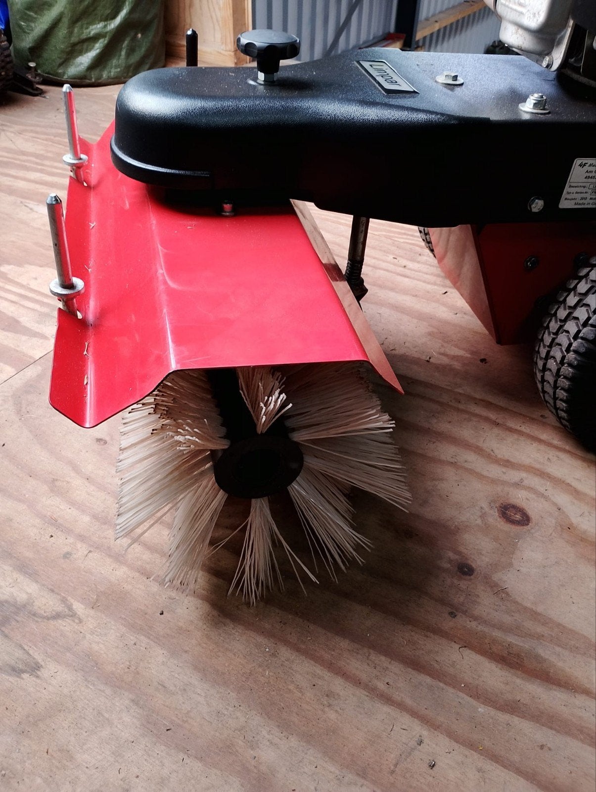 limpar veegmachine, Tuin en Terras, Veegmachines, Ophalen of Verzenden, Zo goed als nieuw, Tielburger limpar