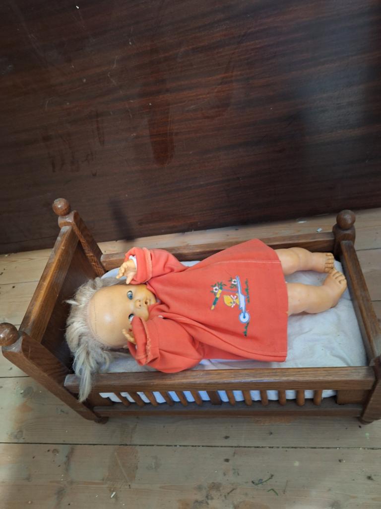 Vintage poppen bed, Ophalen, Pop