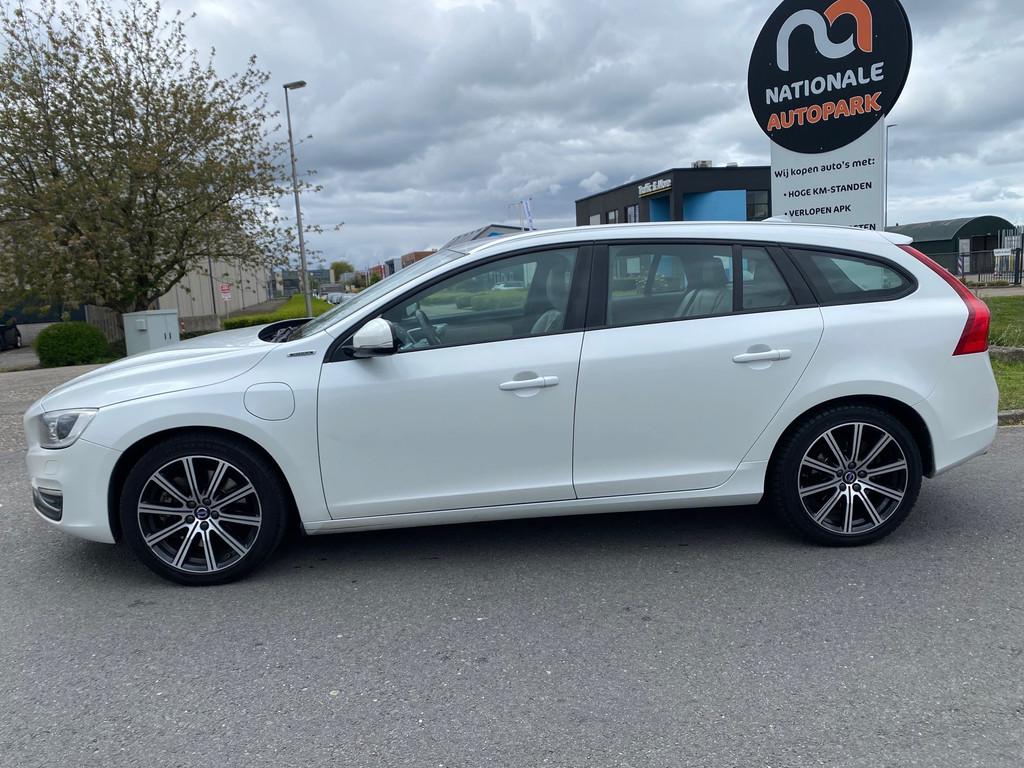 Volvo V60 | 2015 | 2.4 D5 Twin Engine Special Edition | Auto, Auto's, Volvo, Automaat, Euro 6, Vierwielaandrijving, 1880 kg