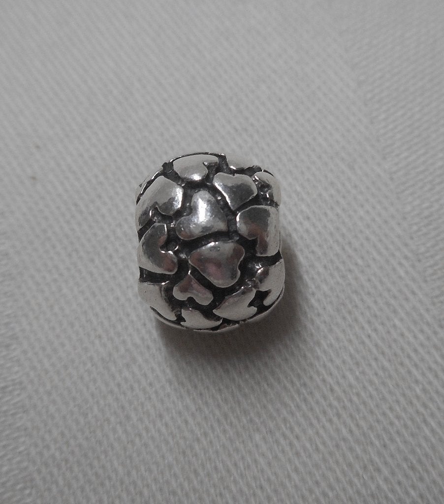 Zilveren Pandora bedel met hartjes nr.106