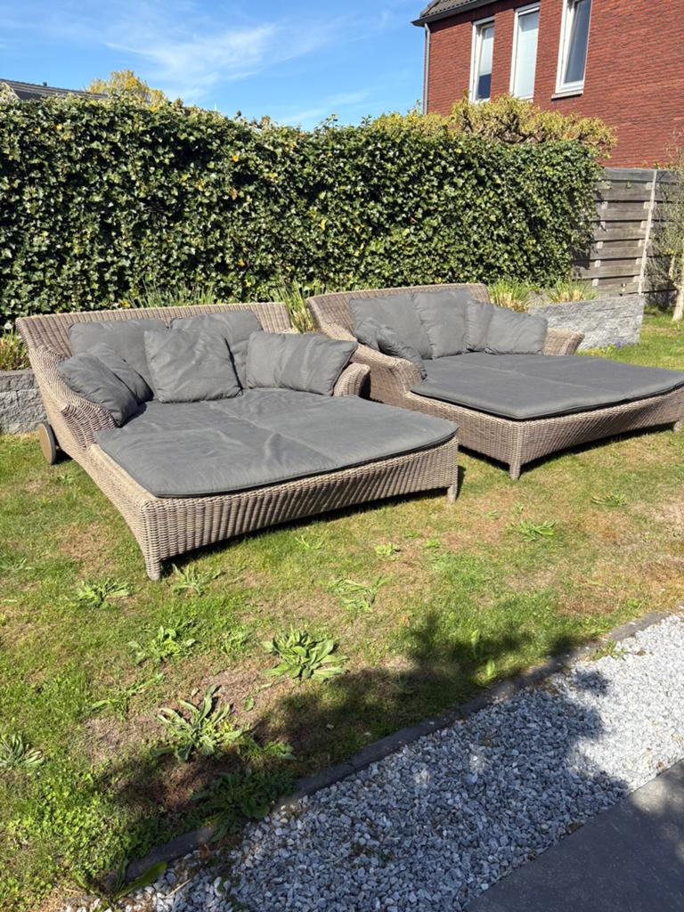 2 x 4 Seasons Outdoor ligbed / daybed - Valentine 2 persoons, Tuin en Terras, Ligbedden, Ophalen, Zo goed als nieuw, Wicker, Verrijdbaar