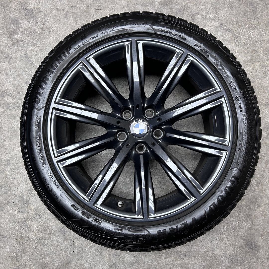 18 inch originele velgen + winterbanden BMW 5 serie G30 G31, 18 inch, -, -, Banden en Velgen