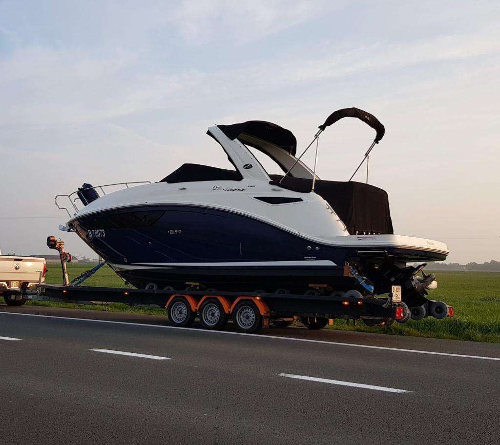 ‼️Topprijs‼️ Sea Ray Sundancer 265 - slechts 190 uur - 2019, 9 m, Binnenboordmotor, Walstroom, 110 cm