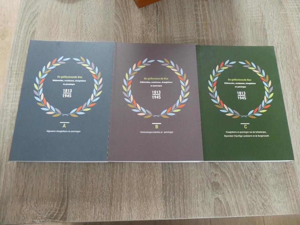De geïllustreerde Bax, 3 delen. Draagtekens, medailles etc., Verzamelen, Militaria | Tweede Wereldoorlog, Ophalen of Verzenden