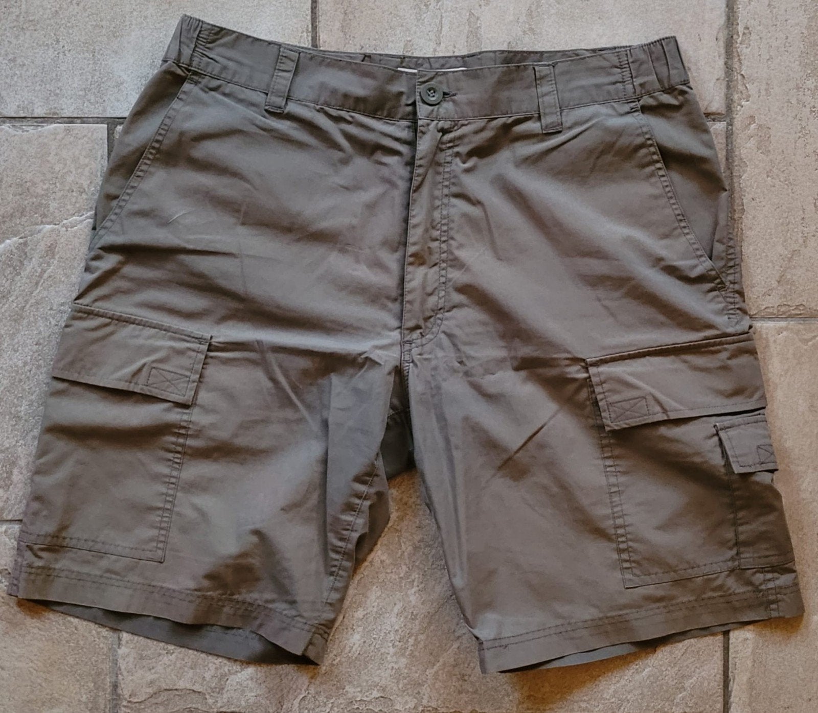 Canda legergroene korte broek, mt. S, Ophalen of Verzenden, Zo goed als nieuw, Groen