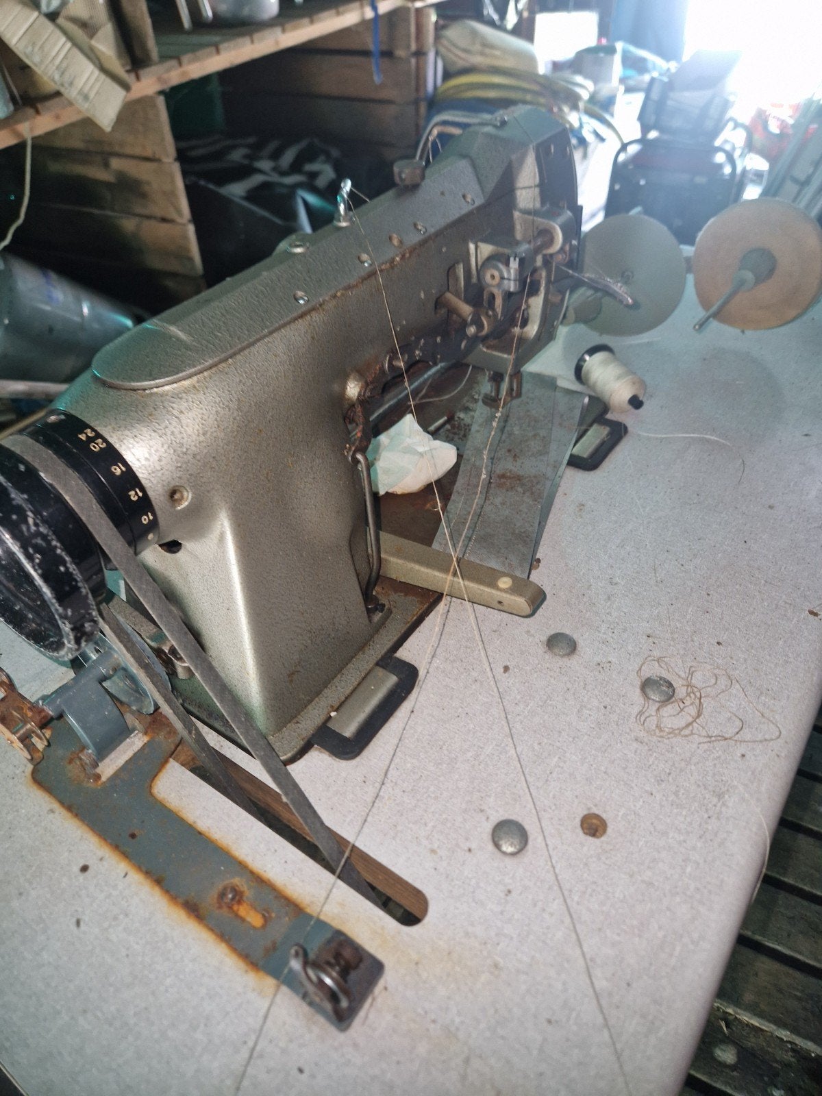 Industriële Naaimachine Consew - ca. 100x60x120 cm, Gebruikt, Naaimachine, Industrieel, Ophalen