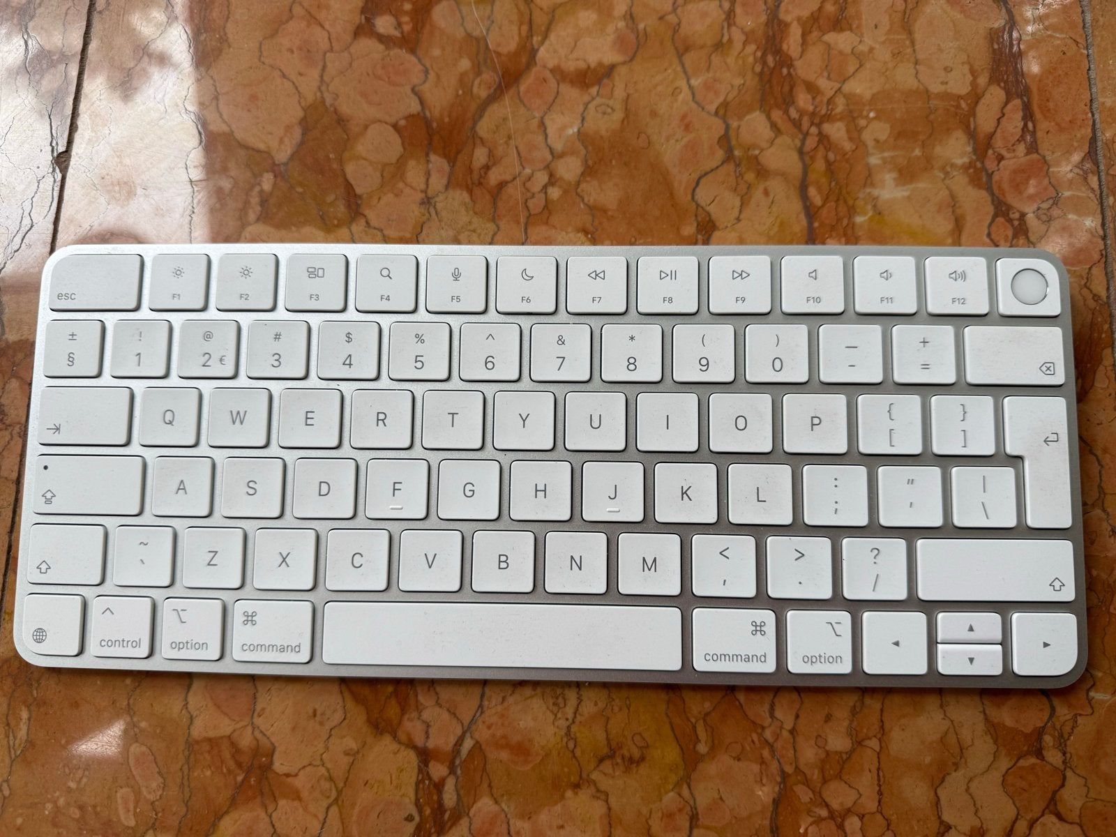 Apple Magic Keyboard Touch ID + Magic Mouse (USB-C), Ophalen, Muis, Toetsenbord en muis-set, Zo goed als nieuw