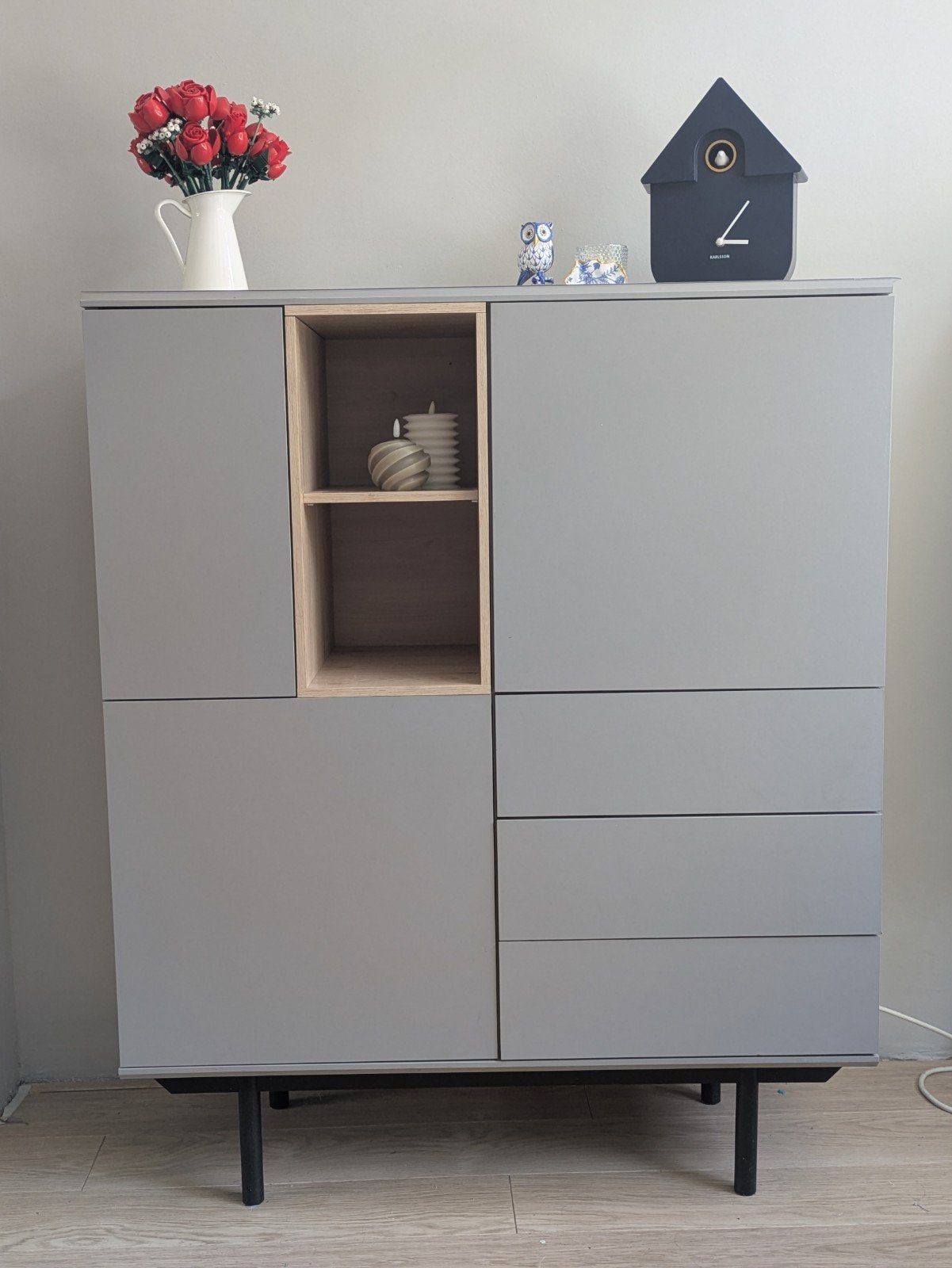 Stijlvol grijs dressoir /grijze kast met lades en deurtjes, Gebruikt, Modern, Scandinavisch, Ophalen of Verzenden, 25 tot 50 cm