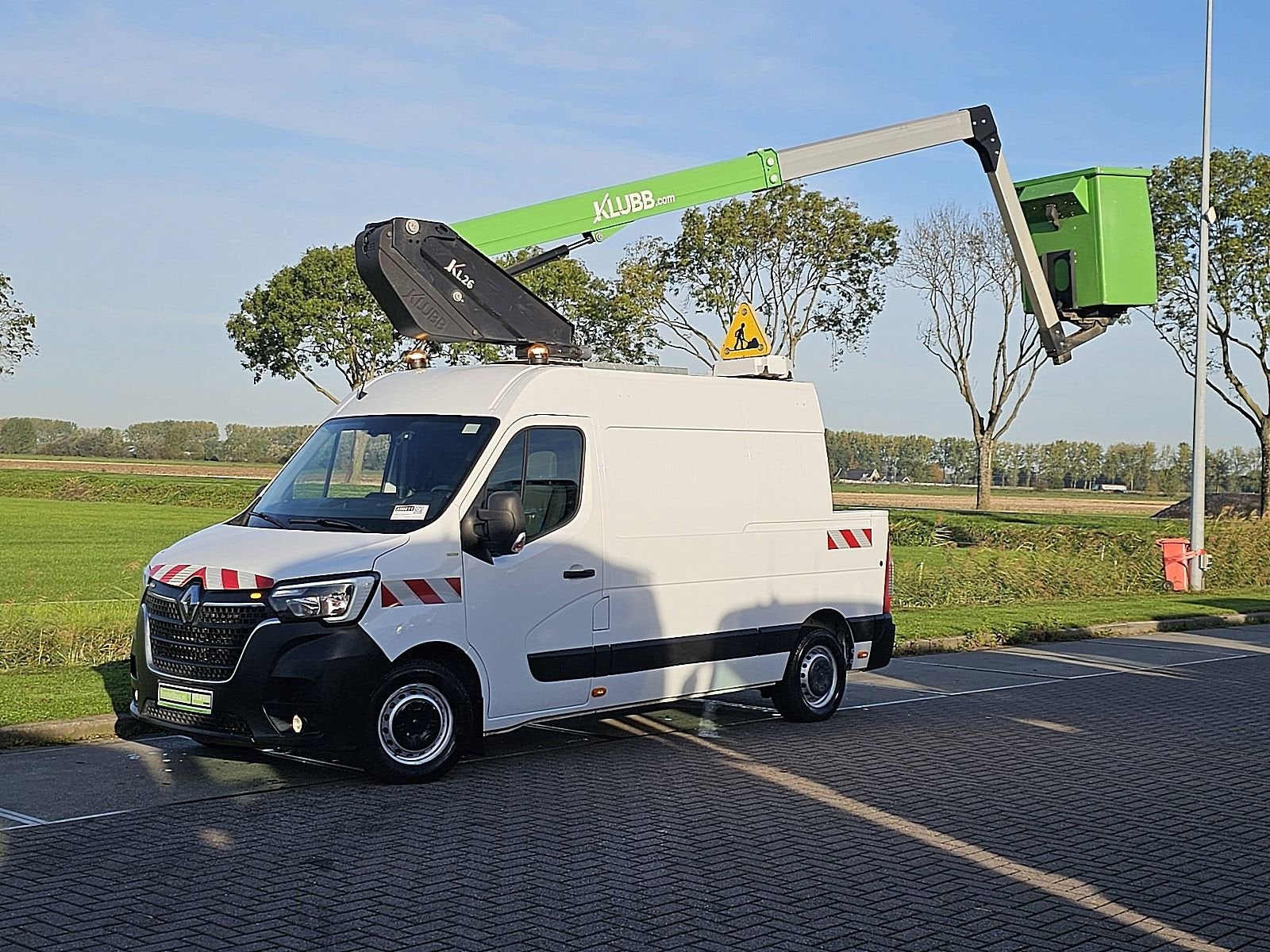 RENAULT MASTER 2.3 dci 145 hoogwerker, Auto's, 145 pk, Gebruikt, Euro 6, Bluetooth