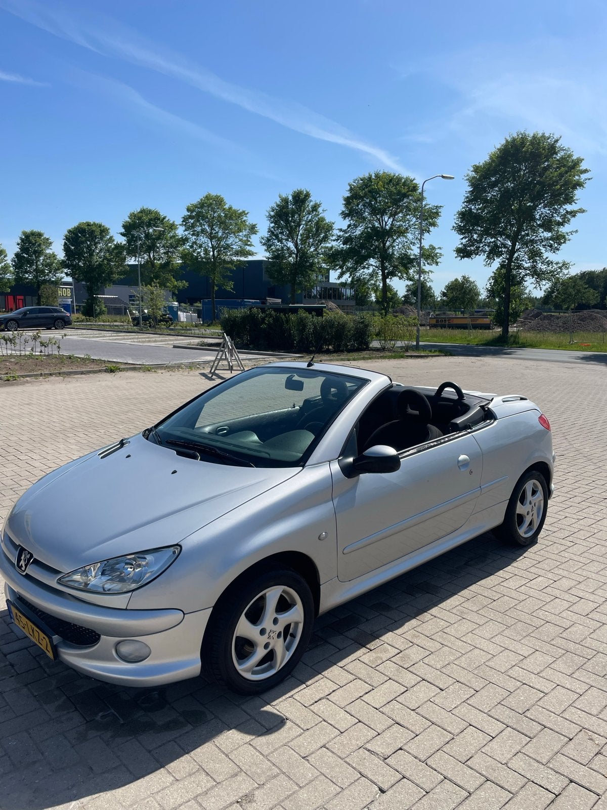 Peugeot 206 1.6 16V CC 2004 Grijs, Voorwielaandrijving, 4 cilinders, Cabriolet, 4 stoelen