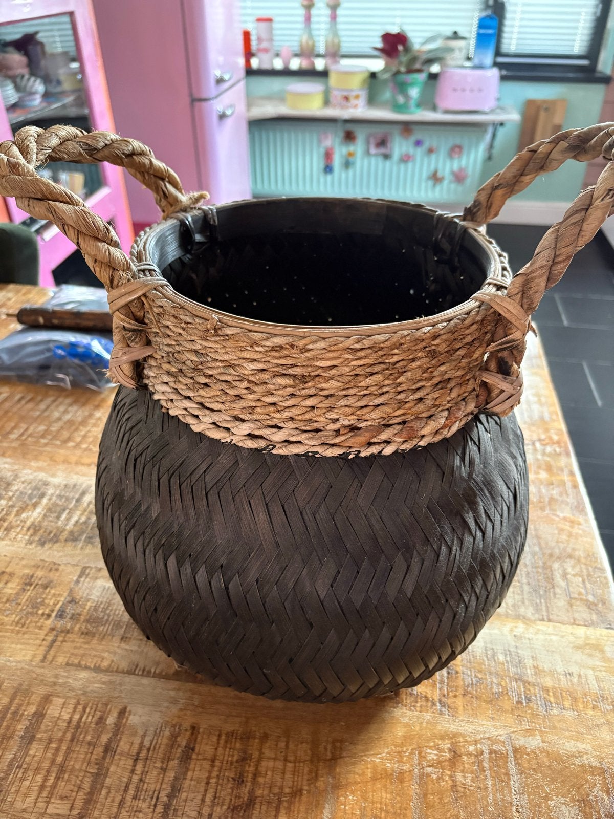 Stoere Intratuin mand zwart/beige voor planten/zijde bloemen, Gevlochten, Mand, Rond, Ophalen of Verzenden