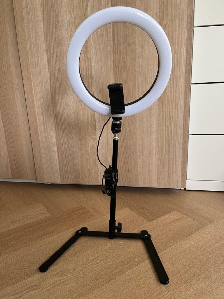 Standing ring light, Ophalen, Zo goed als nieuw, Lamp of Flitsset