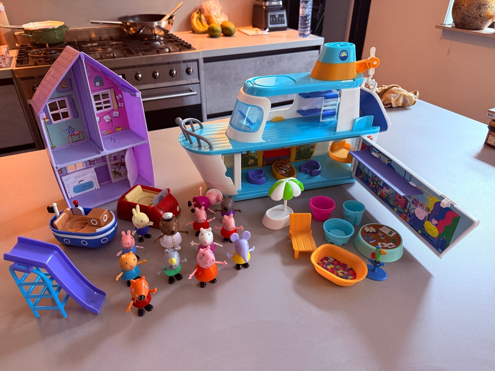 Peppa Pig Speelset: Huis, Boot, Cruise en Figuren, Ophalen, Gebruikt, Jongen of Meisje
